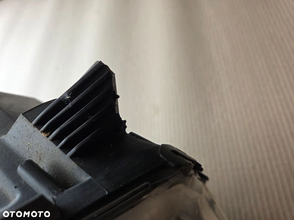 Lampa przednia prawa Peugeot Expert III - 7