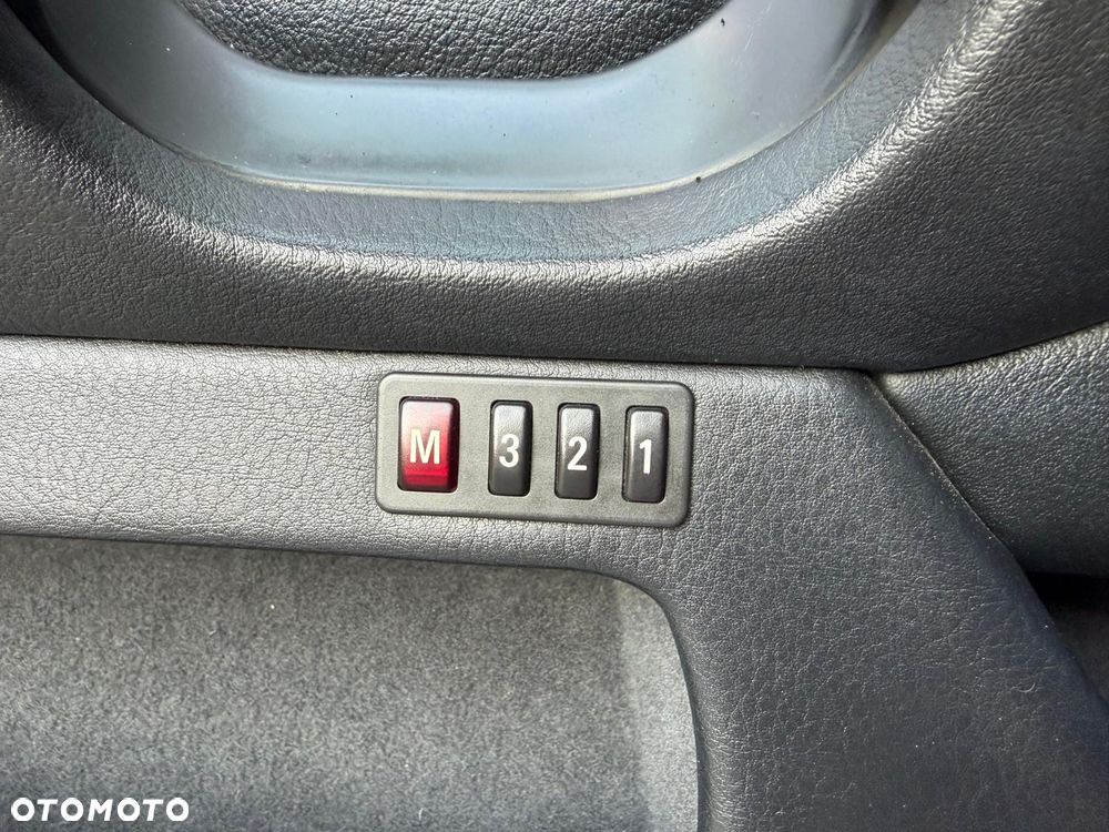 BMW Seria 5 540i - 15