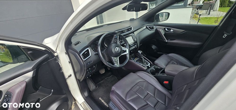 Nissan Qashqai 1.7 dCi 4x4 Tekna+ Xtronic - 6