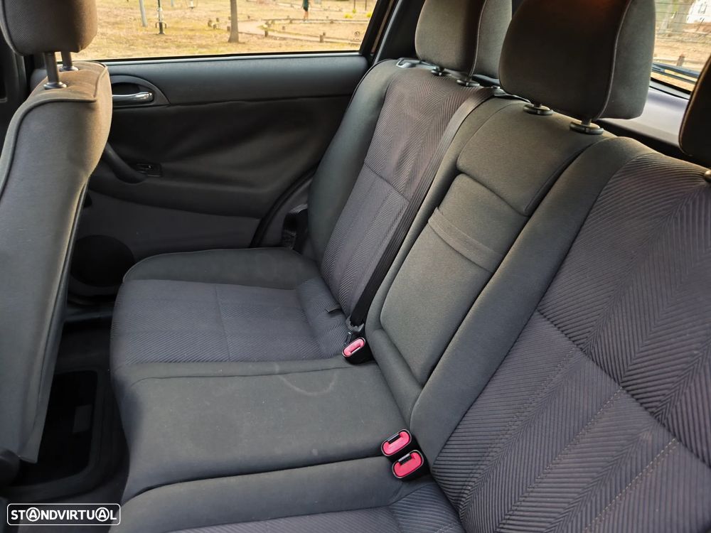 Alfa Romeo 147 1.6 TS - 14
