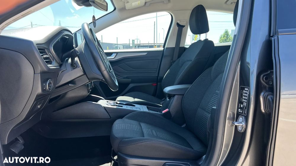 FORD Focus 2020 — imagine 6