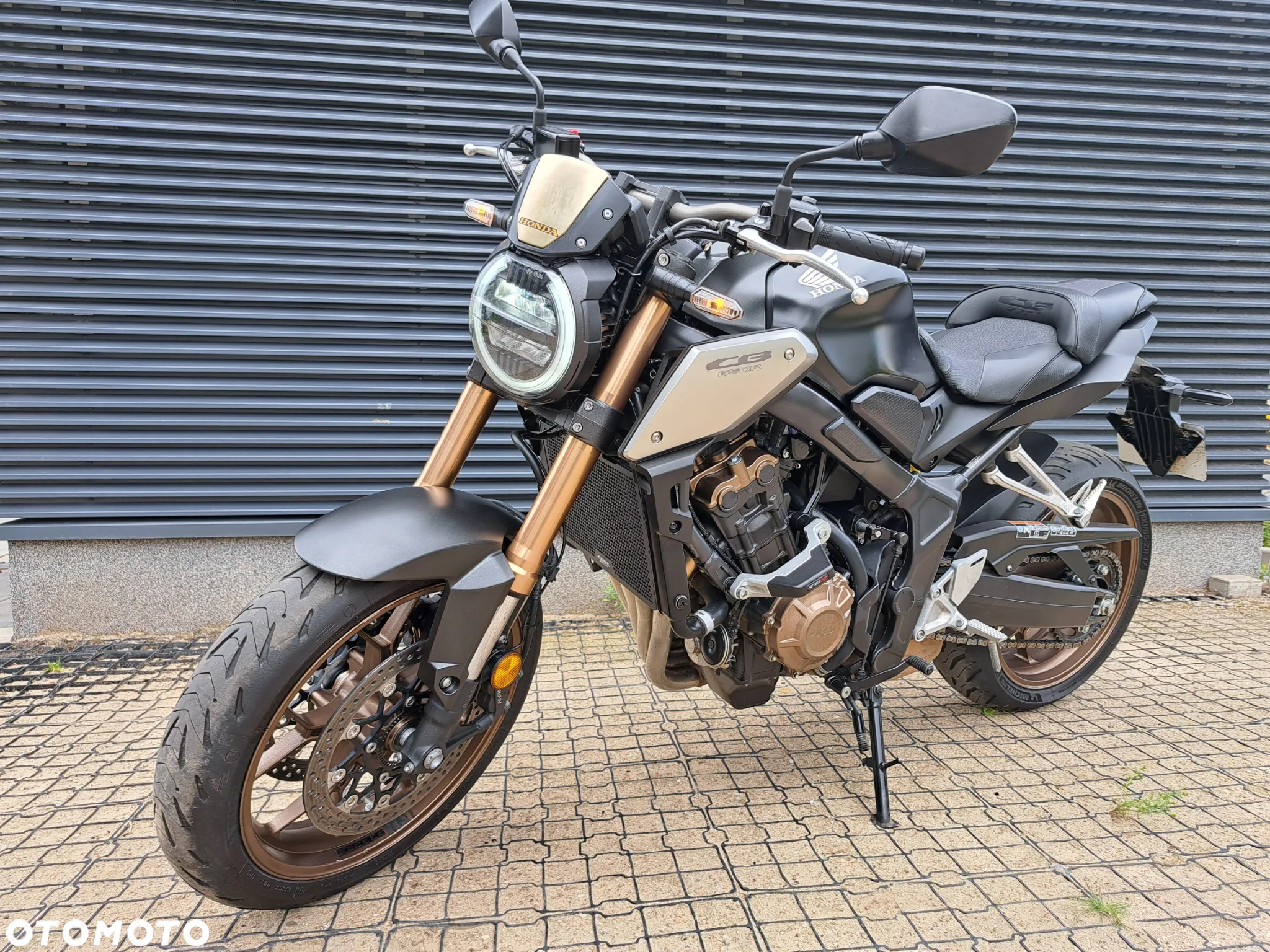 Honda CB - 11