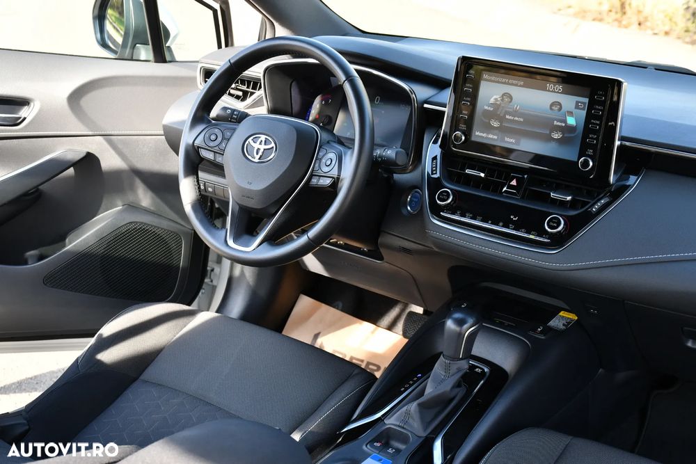 Toyota Corolla 1.8 Business Edition - 25