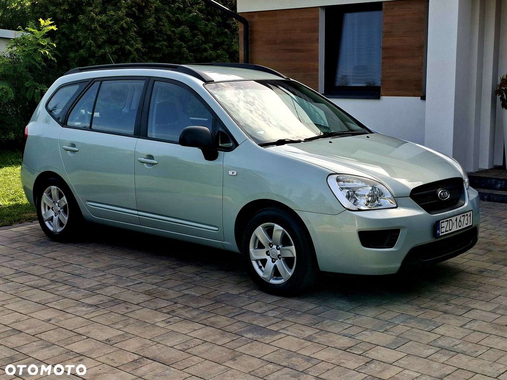 Kia Carens 2.0 EX - 17
