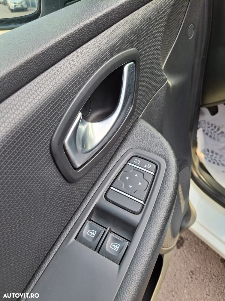 Renault Clio TCe Life - 11