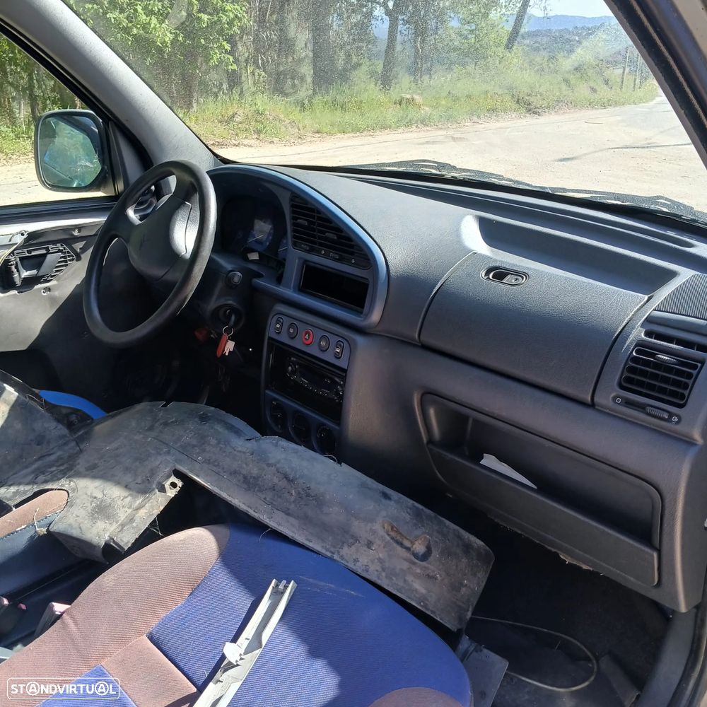 Citroen Berlingo 1.9D de 2000 - Peças Usadas - 6
