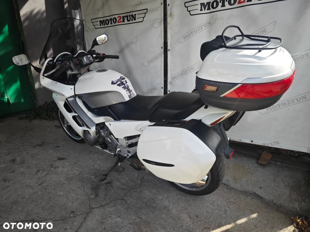 Yamaha FJR - 6