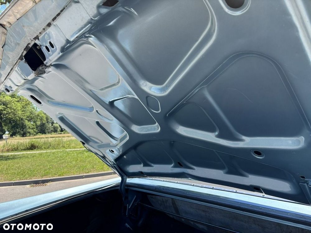 Cadillac Deville - 40