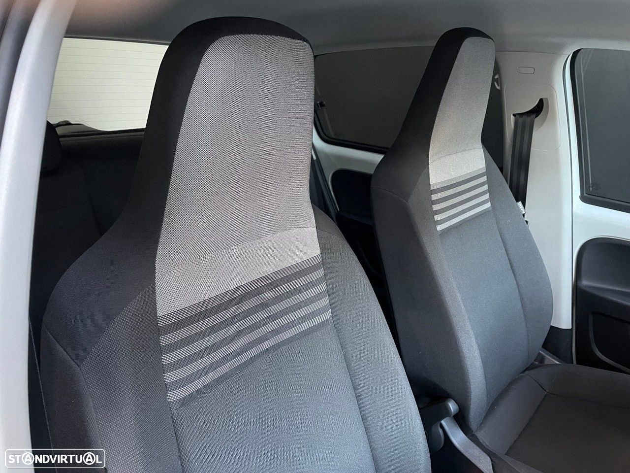 VW Up! 1.0 Move - 16