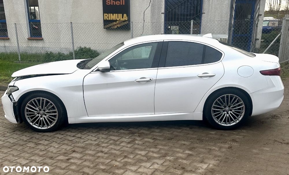 Alfa Romeo Giulia 2.2 D Turbo Super - 6