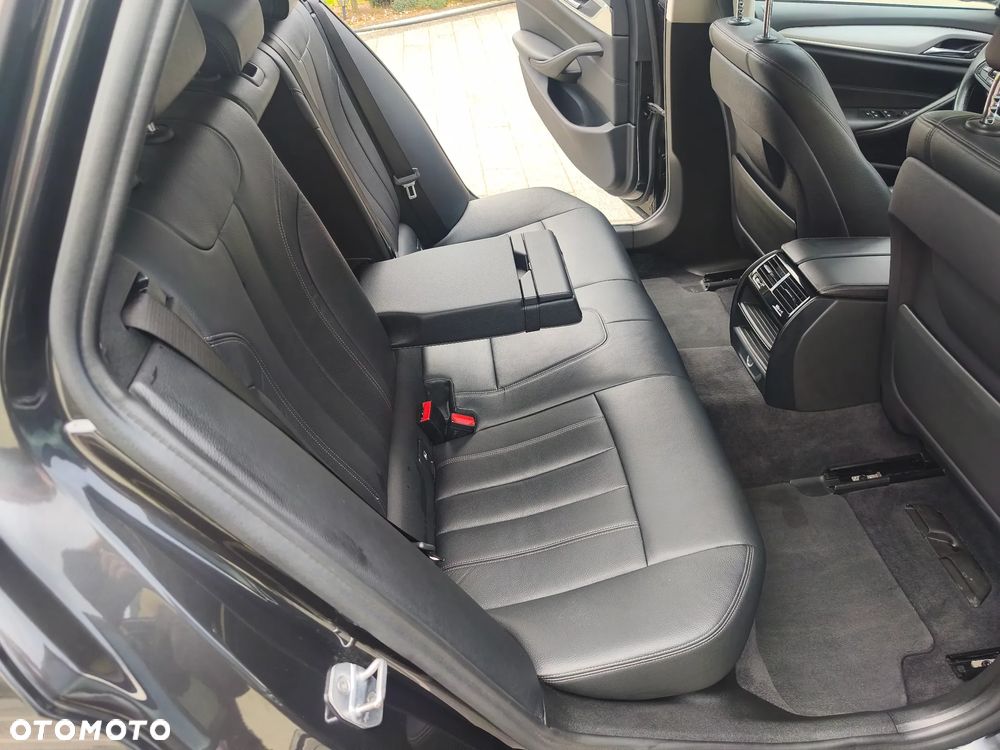 BMW Seria 5 520d Modern Line - 19