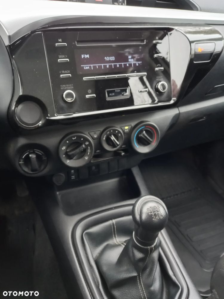 Toyota Hilux - 7