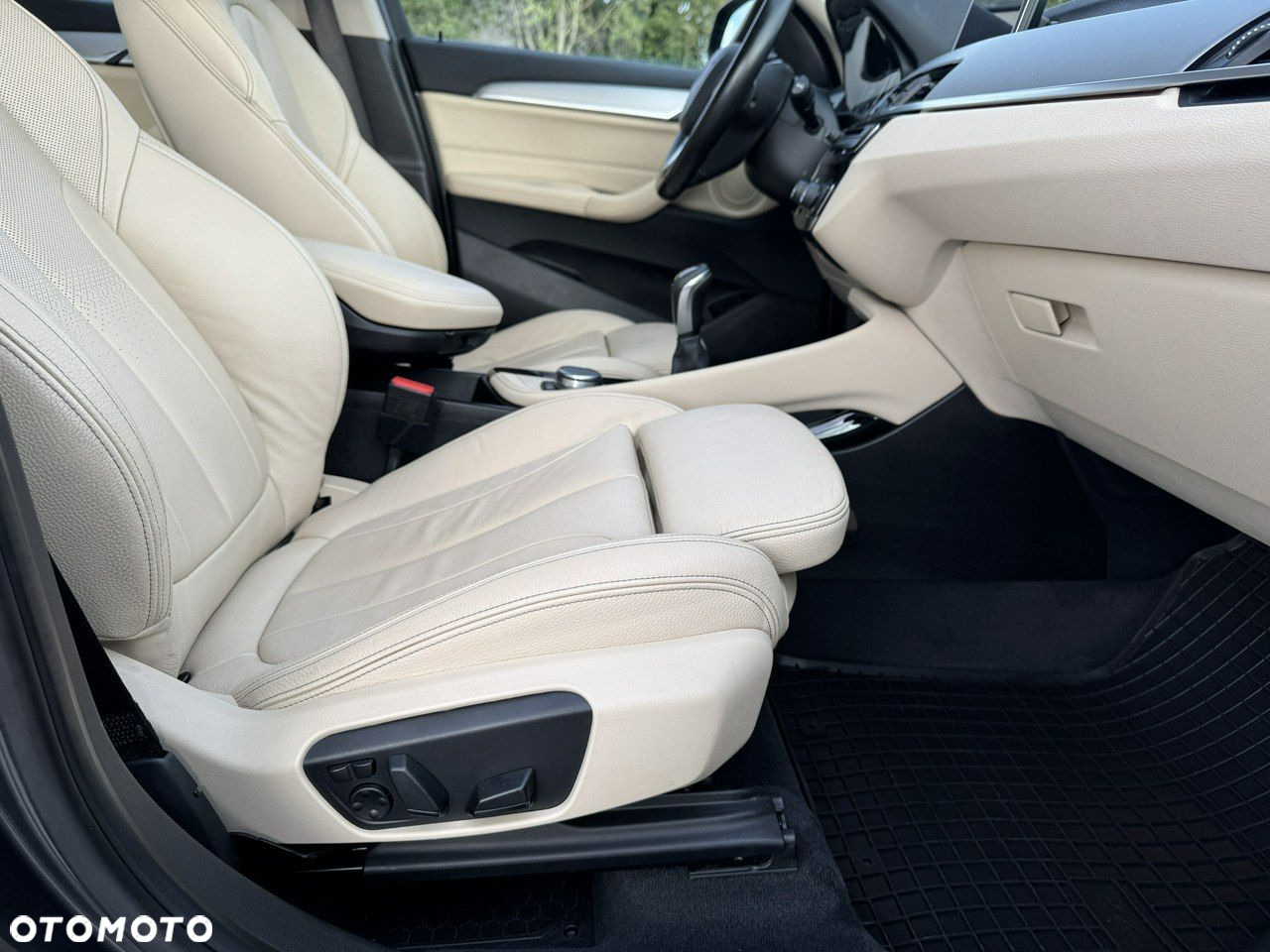 BMW X1 xDrive18d Sport Line - 36