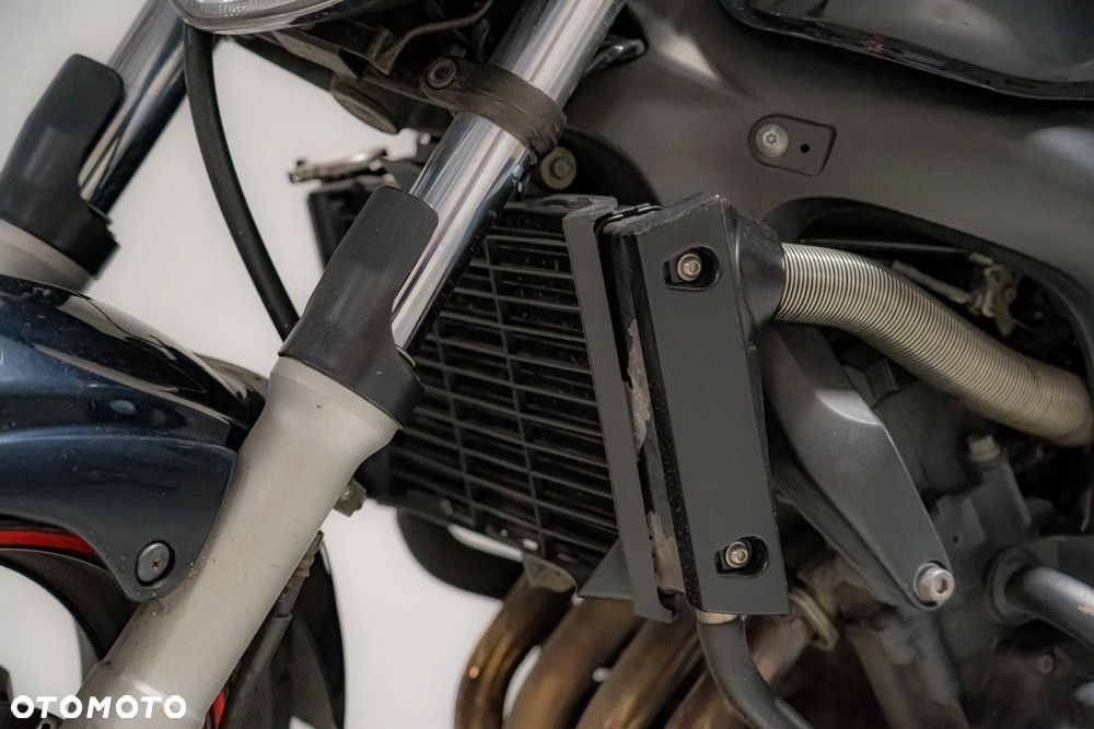 Yamaha FZ6 - 8