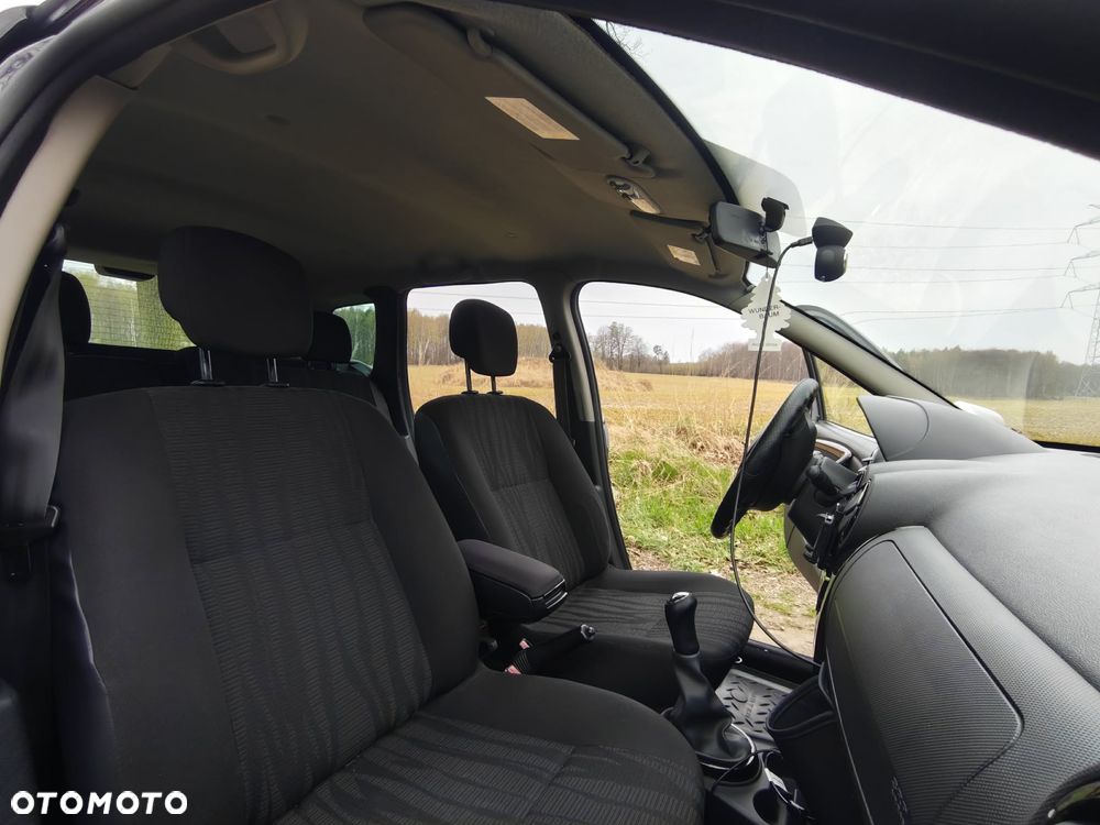 Dacia Duster 1.6 Laureate - 19