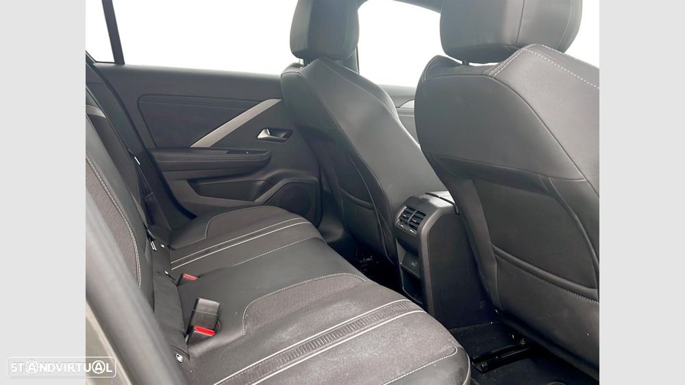 Opel Astra Sports Tourer - 17