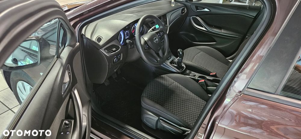 Opel Astra 1.4 Essentia - 8