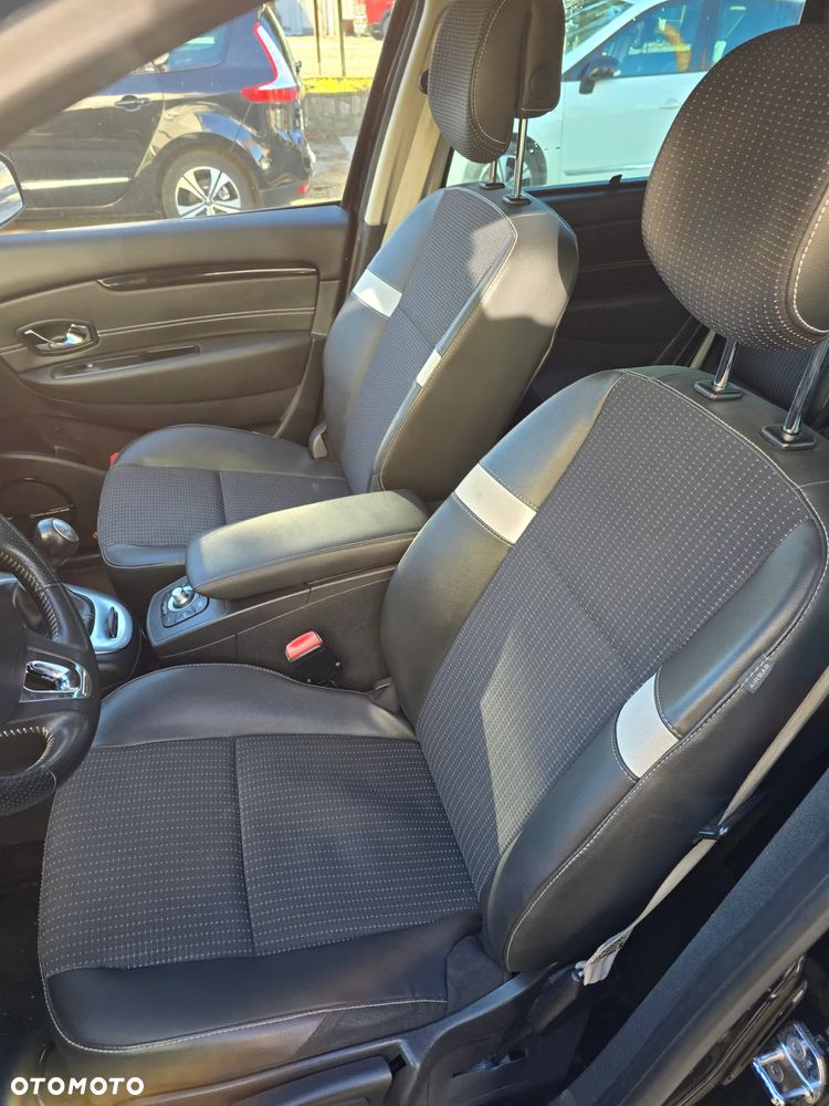 Renault Grand Scenic - 12