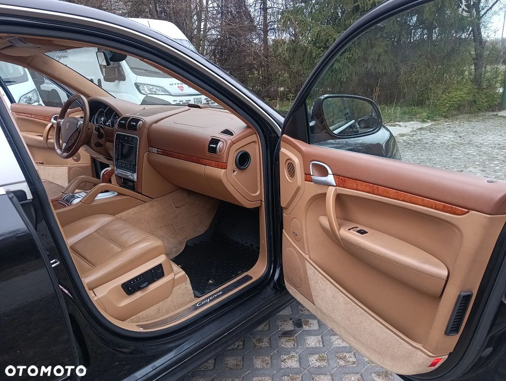 Porsche Cayenne - 20