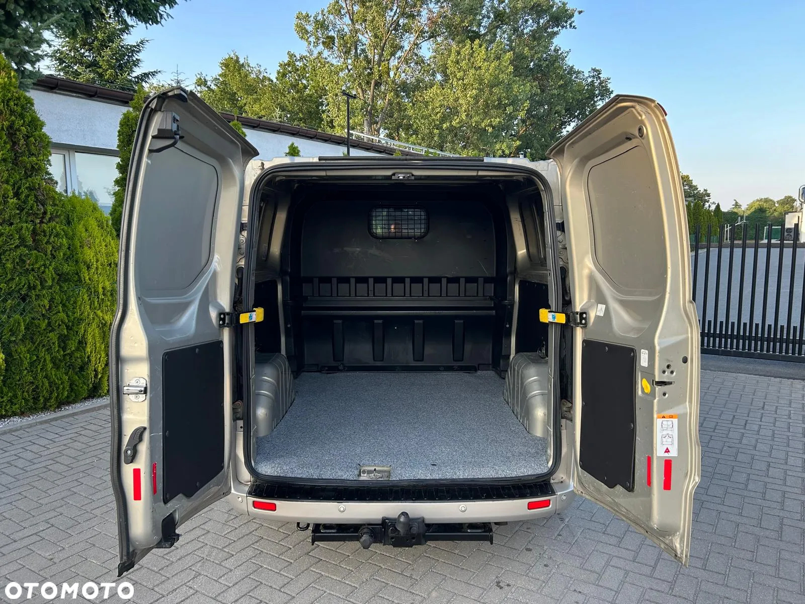 Ford Transit Custom 290 L2H1 Ambiente - 16