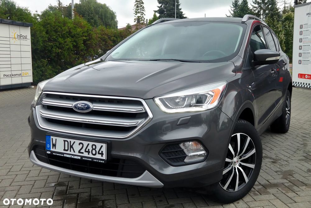Ford Kuga 1.5 EcoBoost 2x4 Titanium - 2