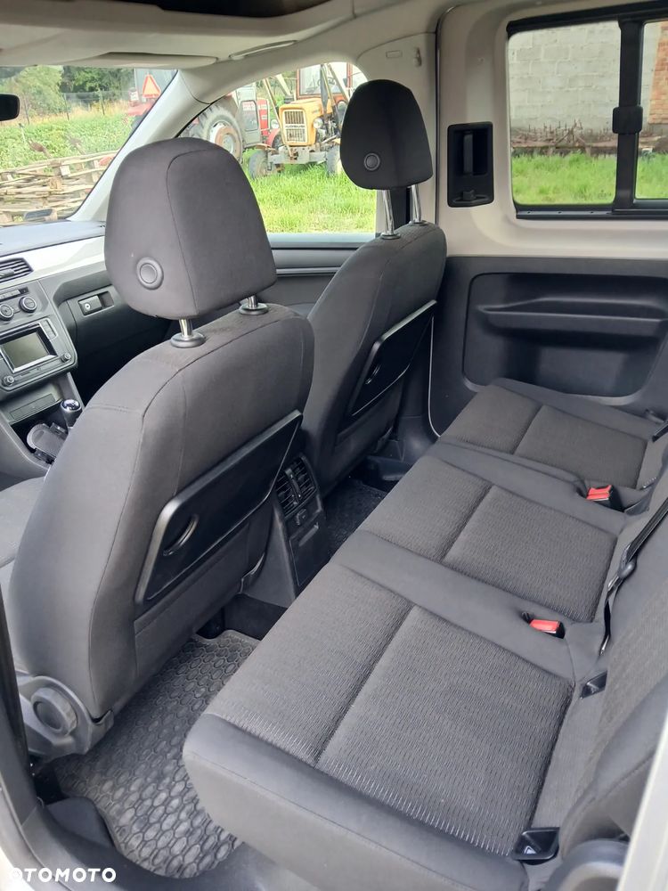 Volkswagen Caddy 2.0 TDI Comfortline - 12