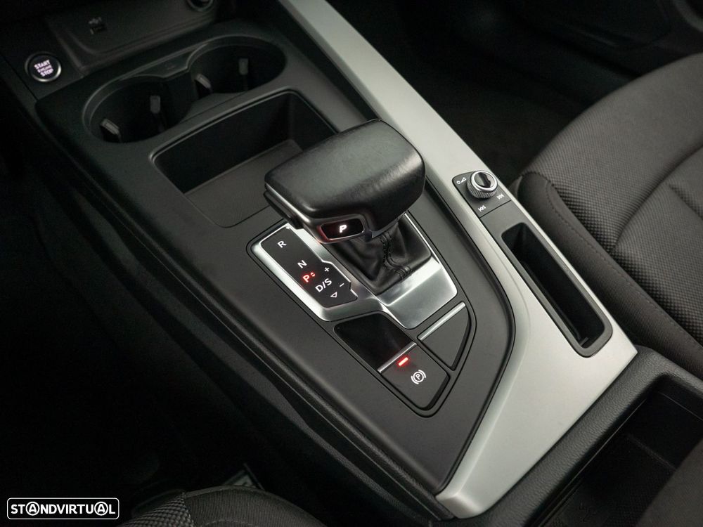 Audi A4 Avant 30 TDI S tronic - 24