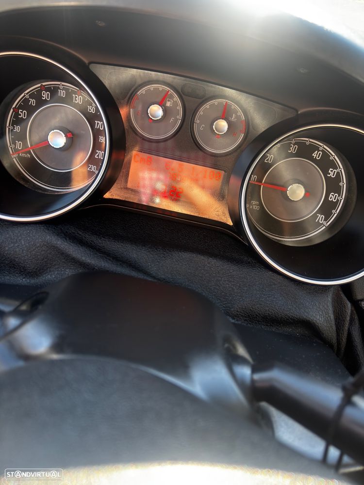 Fiat Grande Punto - 4