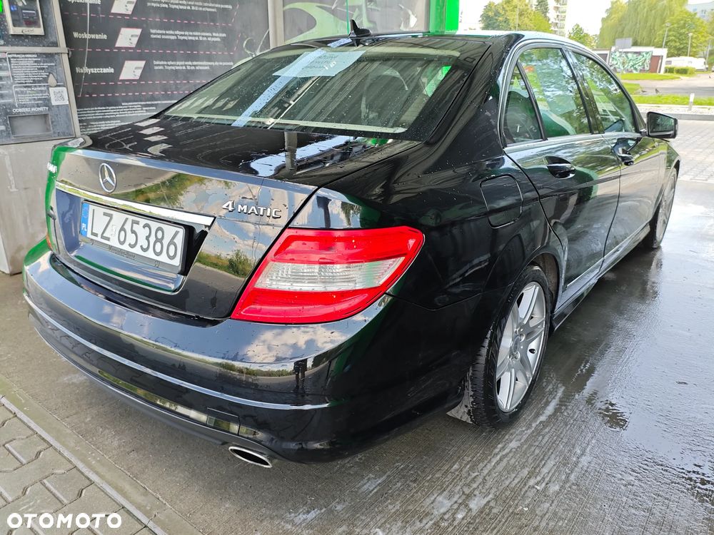 Mercedes-Benz Klasa C 300 4Matic 7G-TRONIC - 9