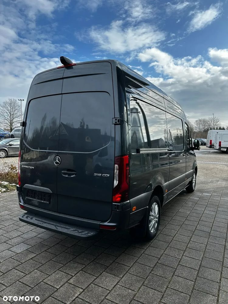 Mercedes-Benz Sprinter 319 CDI Furgon 3665 mm L2H2 - 8