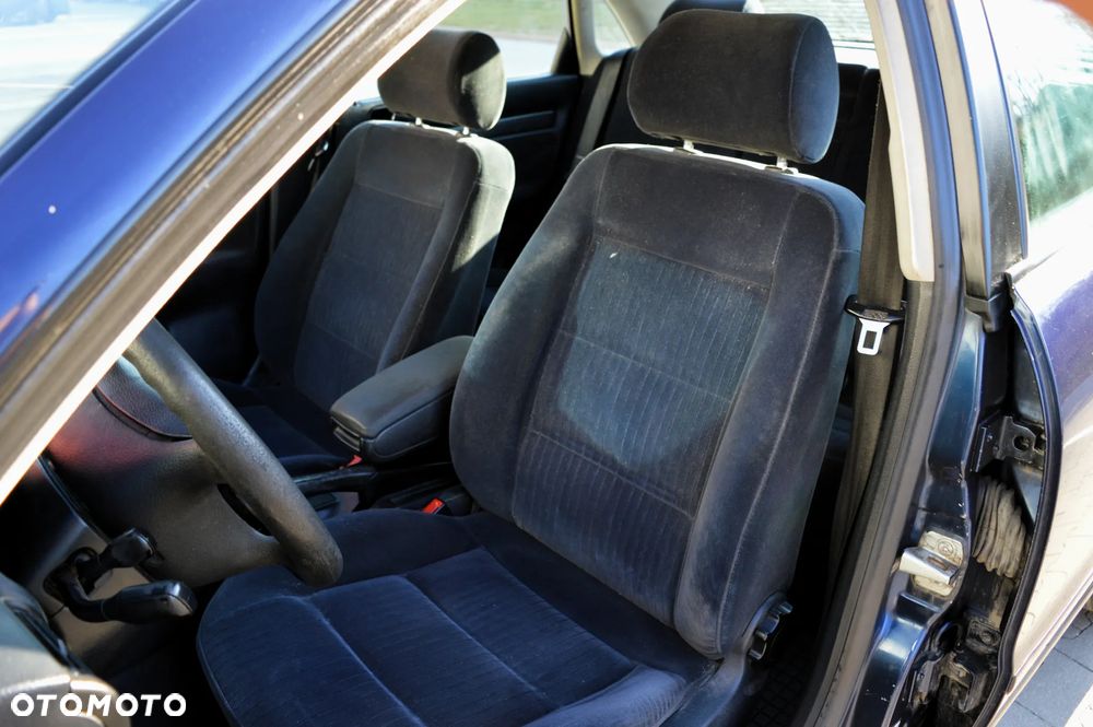 Audi A4 Limousine - 6