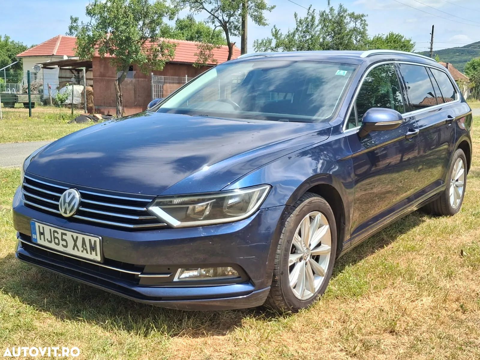 Volkswagen Passat - 1