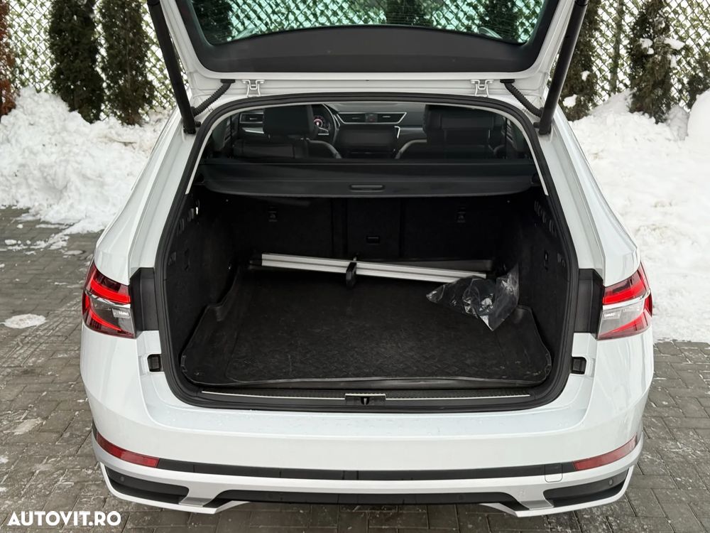 Skoda Superb 2.0 TDI 4X4 DSG Scout - 10