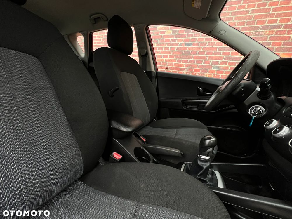 Kia Ceed - 14