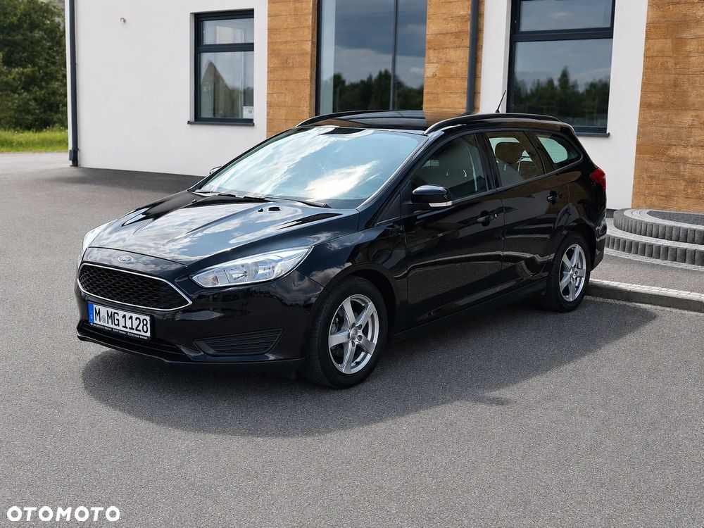 Ford Focus 1.0 EcoBoost Start-Stopp-System TITANIUM STYLE - 2
