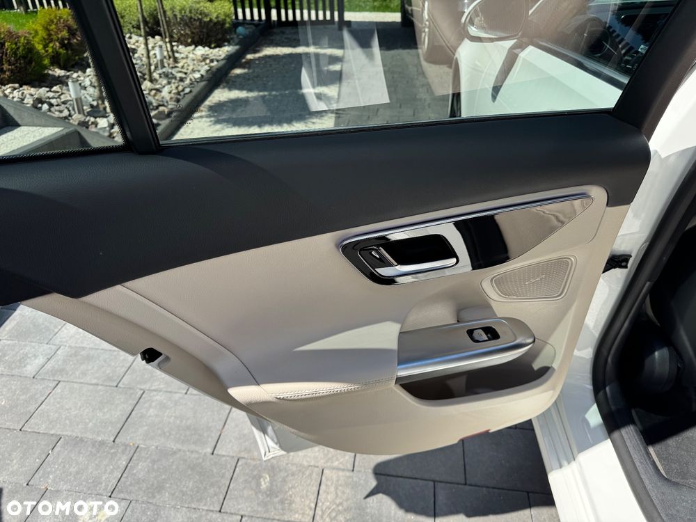 Mercedes-Benz Klasa C 200 mHEV Avantgarde - 12