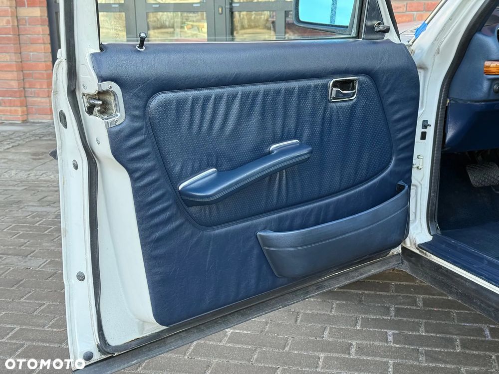 Mercedes-Benz W123 - 27