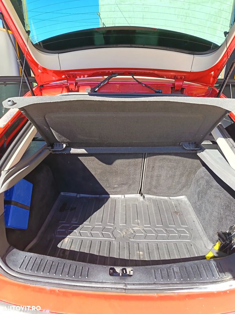 Ford Focus 1.6 TDCi Trend - 10