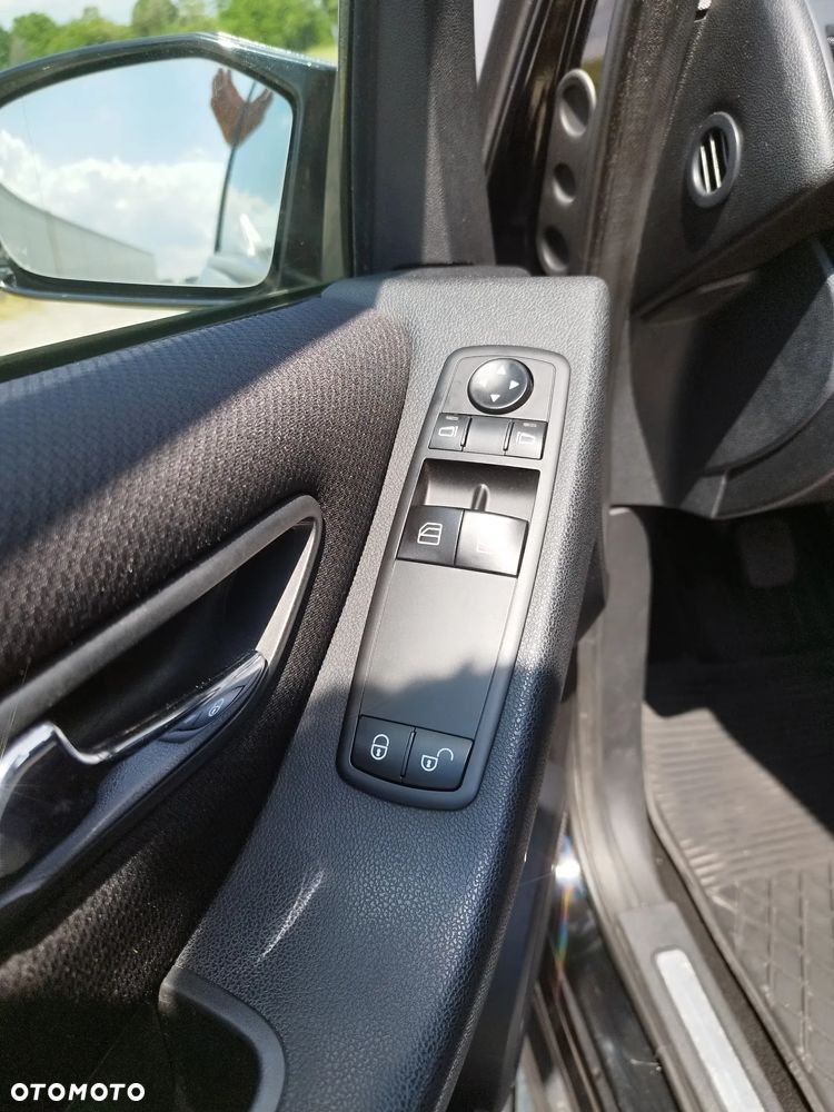 Mercedes-Benz Klasa A 150 Avantgarde - 32