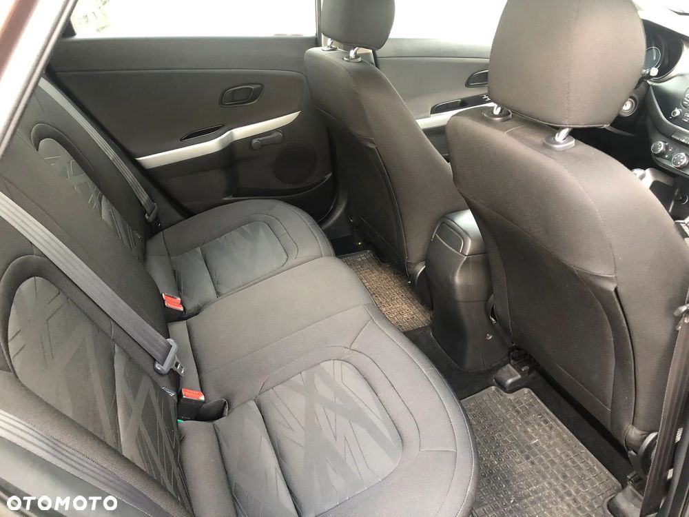 Kia Ceed - 7