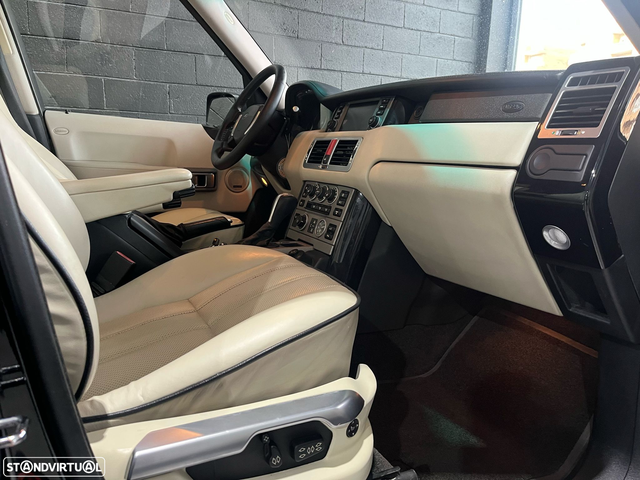 Land Rover Range Rover V8 Supercharged - 13