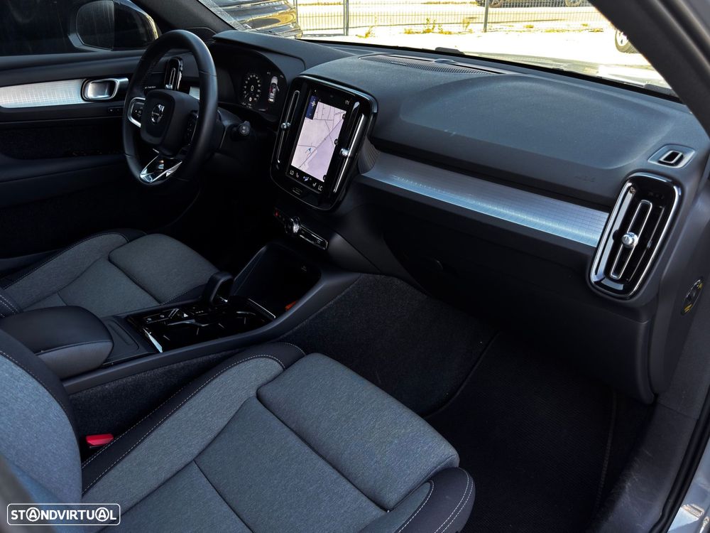 Volvo XC 40 1.5 T2 Plus Dark Auto - 9