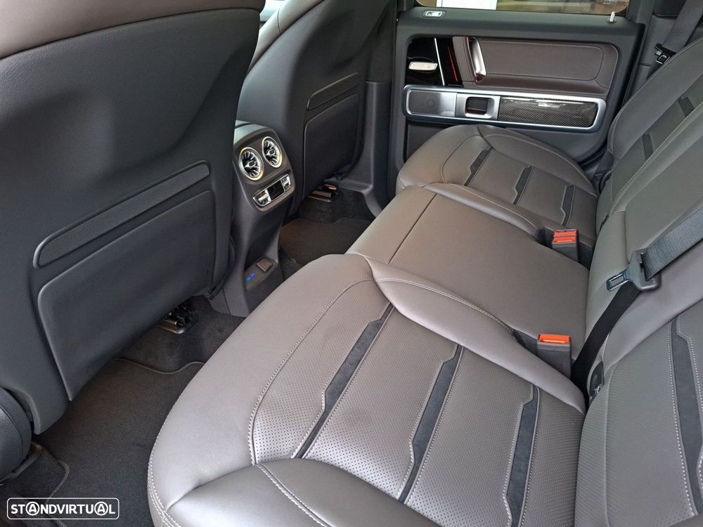 Mercedes-Benz G 63 AMG 4x4 - 24