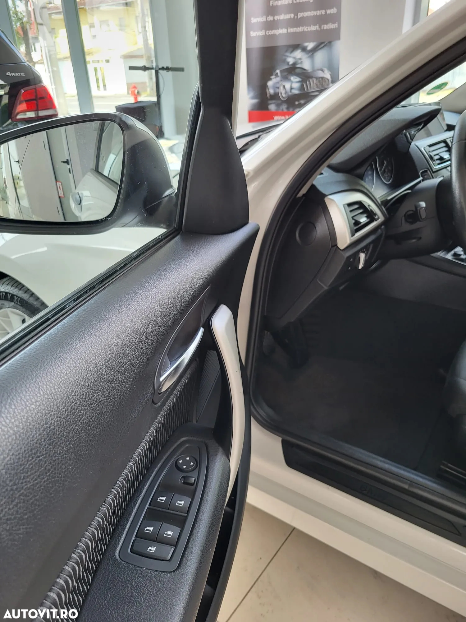 BMW Seria 1 118d xDrive Advantage - 11
