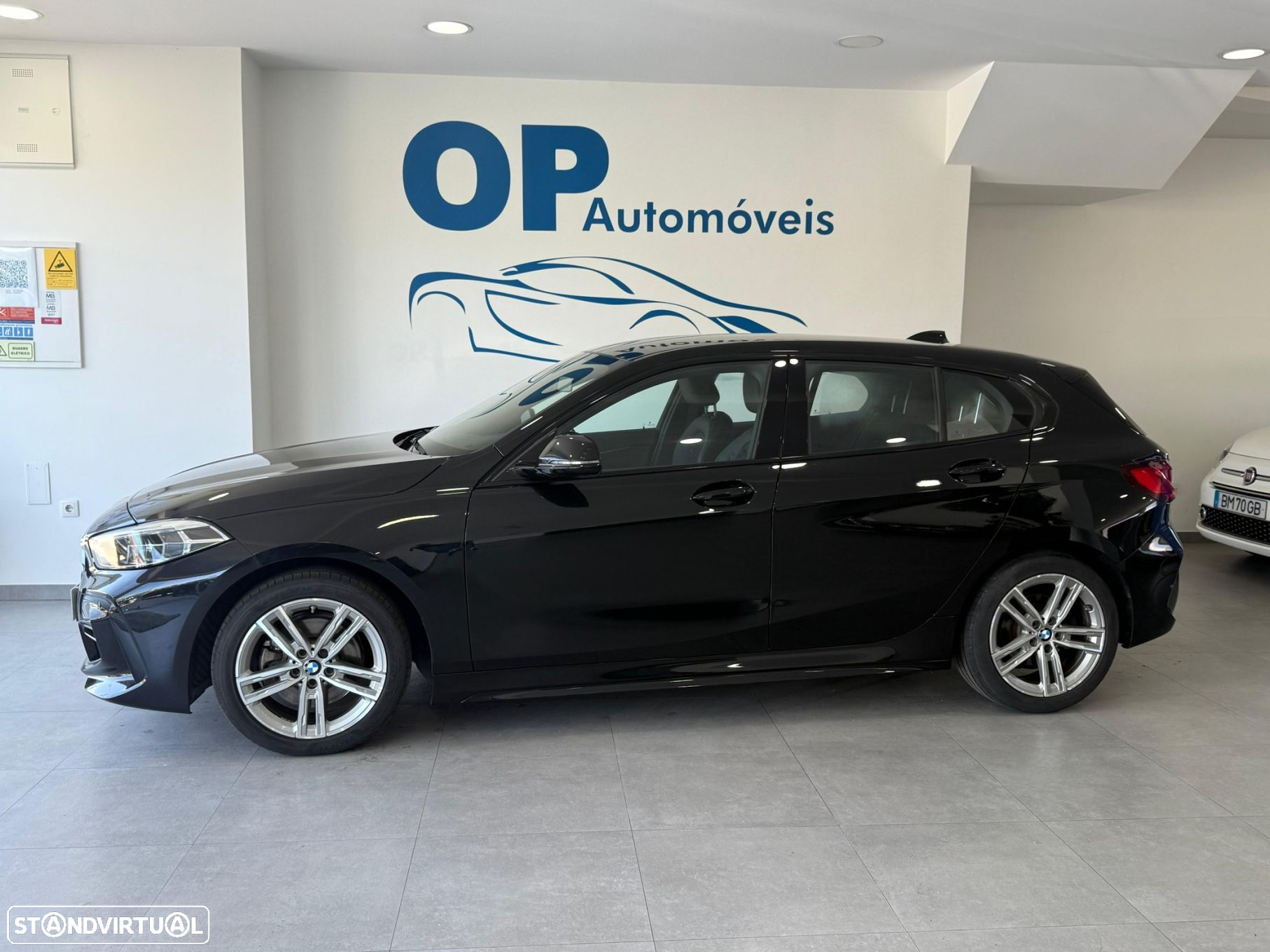 BMW 118 i Pack Desportivo M Auto - 2