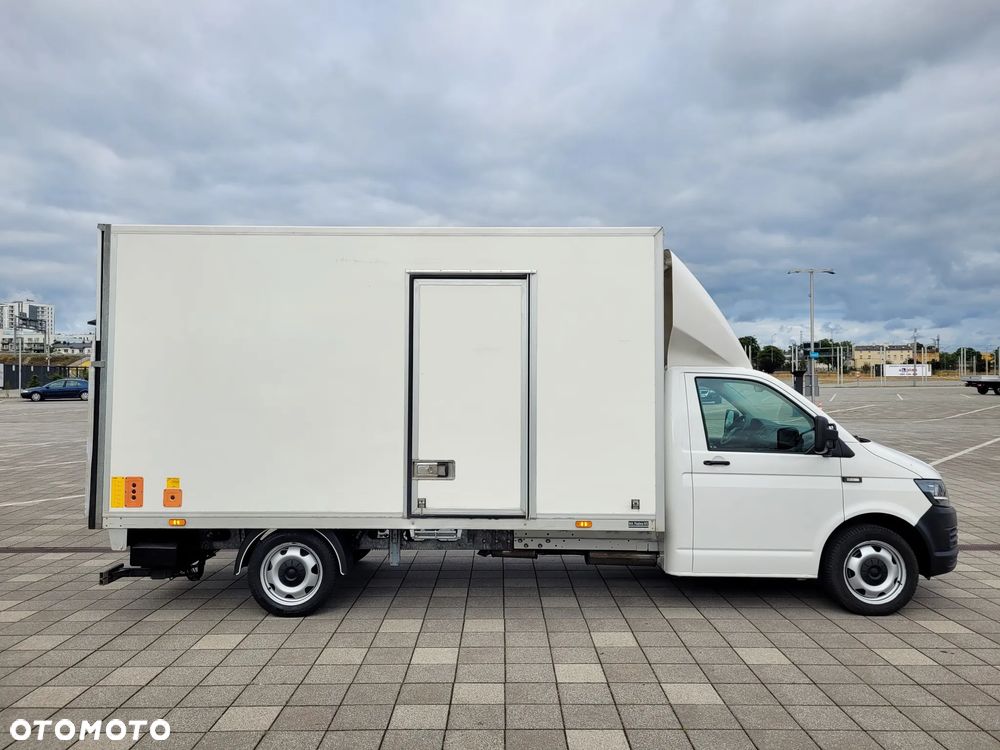 Volkswagen Transporter DSG KONTENER 8EP+WINDA750kg+DRZWI BOCZNE KLIMA KAMERA TEMPOMAT FV23% - 6