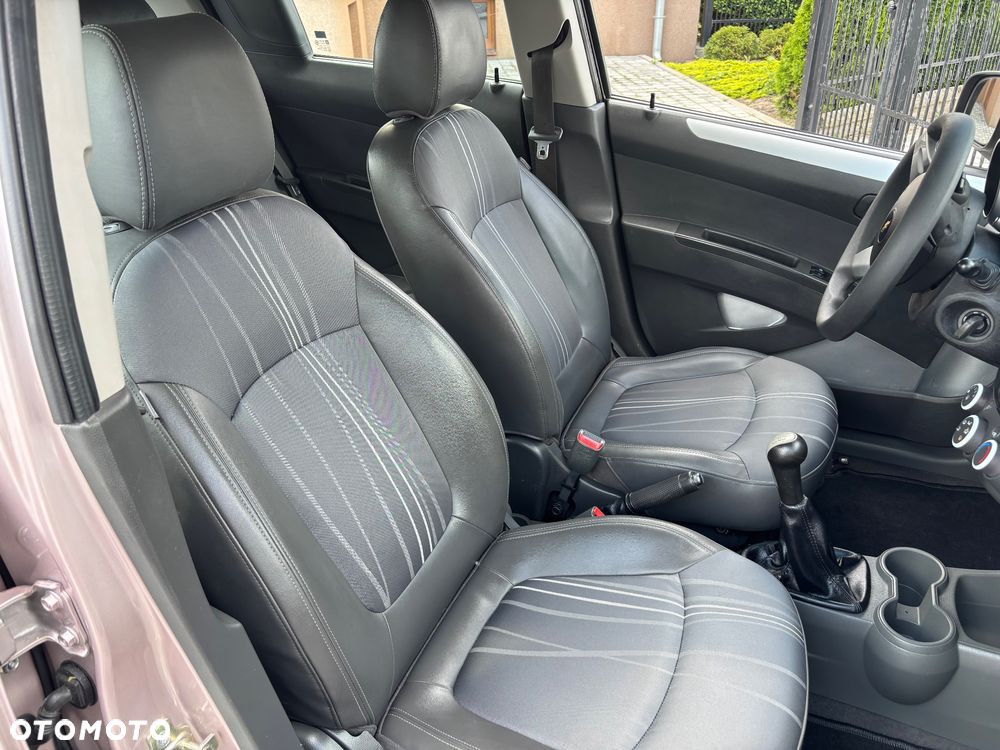 Chevrolet Spark 1.2 LT - 24