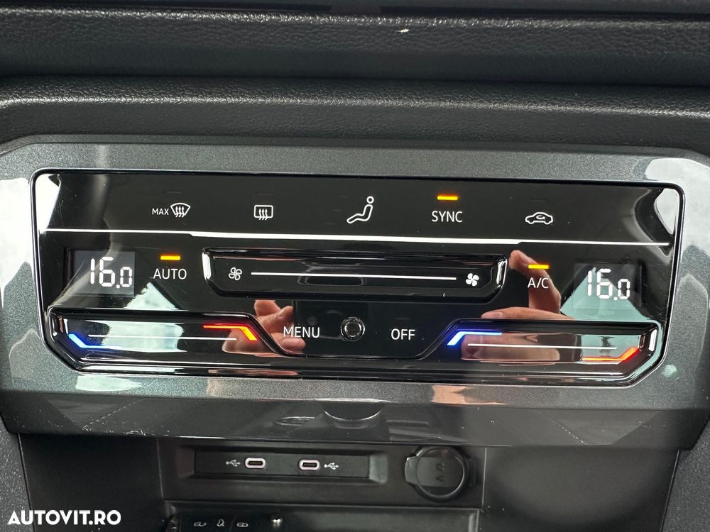 Volkswagen Tiguan 2.0 TDI SCR 4MOTION DSG Elegance - 35