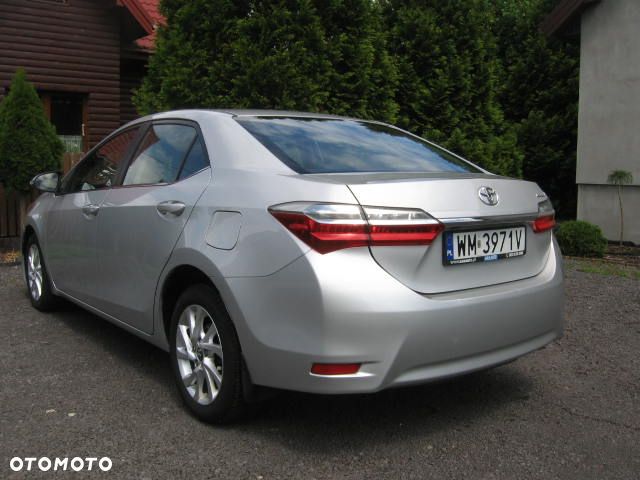 Toyota Corolla 1.6 Premium - 9