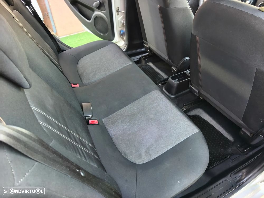 Fiat Punto 1.2 Young S&S - 21